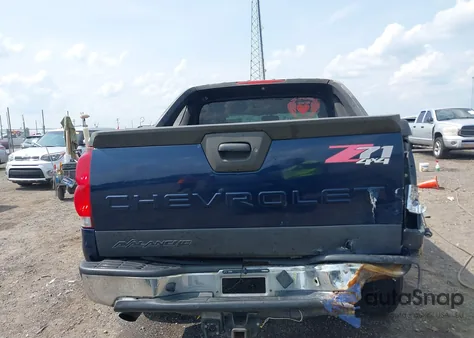 2005 Chevrolet Avalanche 1500 Z71 from USA, damaged, VIN 3GNEK12Z95G160499